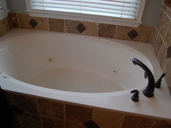 Master roman jetted tub