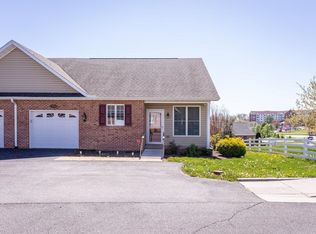 1135 Royal Ct, Harrisonburg, VA 22802