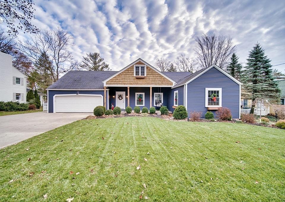 1st image of 3814 Autumn Dr