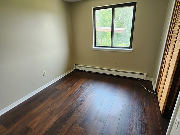 2nd image of 194 Mead St APT 5