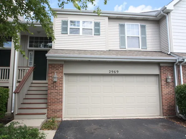 2969 Saganashkee Ln, Naperville, IL 60564