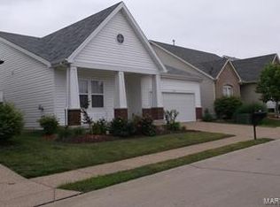 202 Natural Springs Dr, Saint Peters, MO 63366