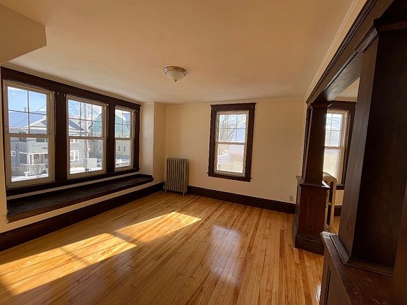 4th image of 69 Tower St