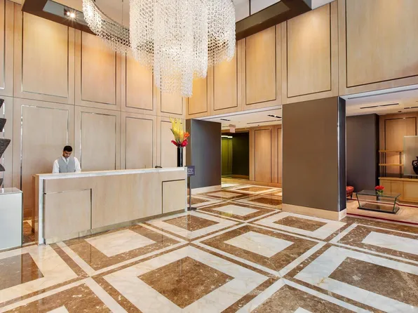 250 East 53rd Street image 10 of 11