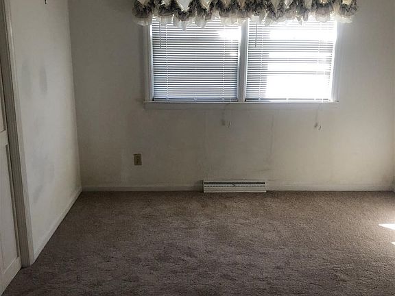 5th image of 119 Baber St