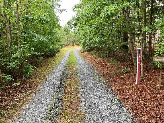 2nd image of 817 Brill Rd