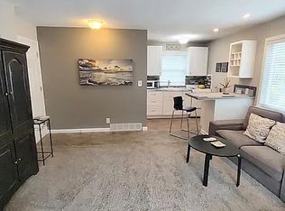 4400 Genessee St APT 2W, Kansas City, MO 64111