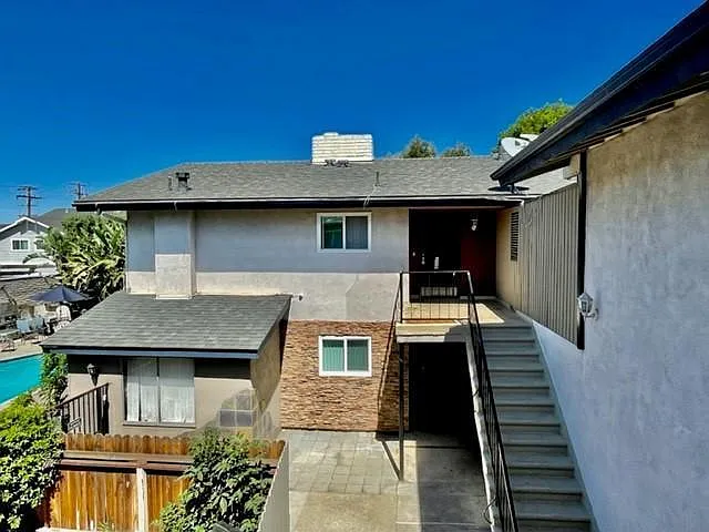 16501 Alliance Avenue — Photo 3