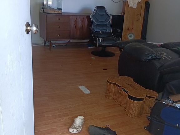 4th image of 5723 Wilmer St