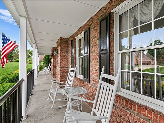 2nd image of 106 Springbrooke Dr