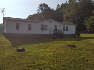 1220 Brummit Rd, Charlotte, TN 37036