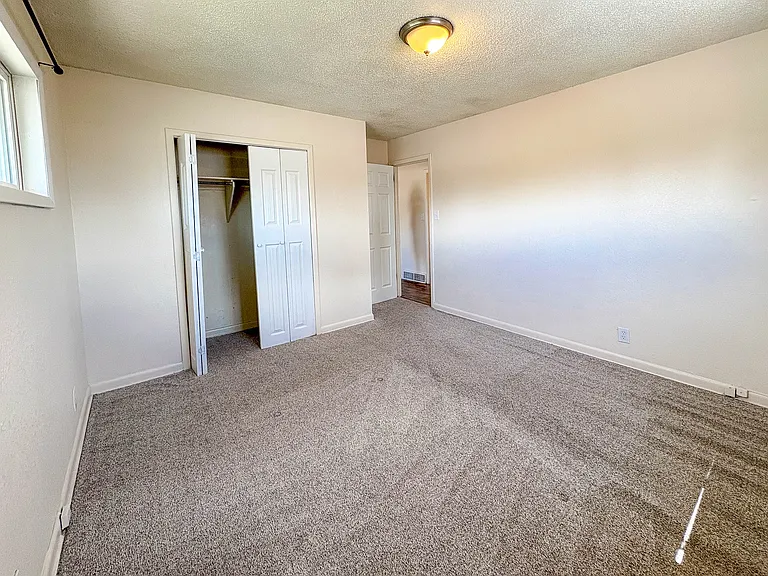7086 Jennie Dr — Photo 8