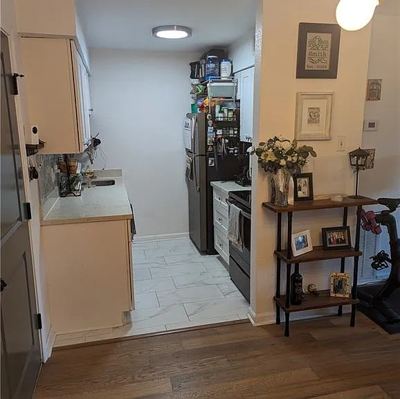 1532 Saint Andrew St #302 — Photo 4