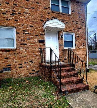 2nd image of 1500 W Clara Dr