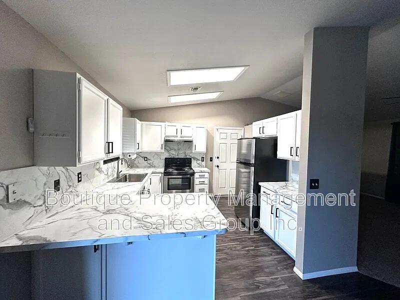 2 bed, 2.0 bath, 1150 sqft, $1,695 — Photo 2