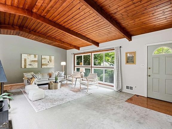 4th image of 3522 Beachhill Dr