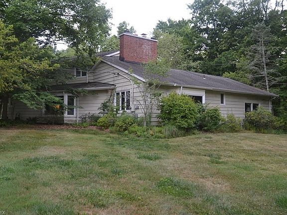 4th image of 32845 Creekside Dr