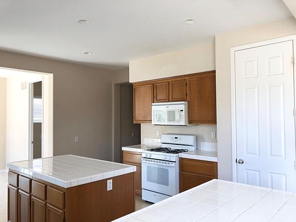 4th image of 10956 Admirals Bay St