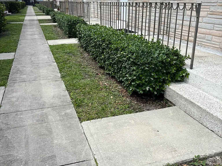 901 SW 8th Ave #21 — Photo 1