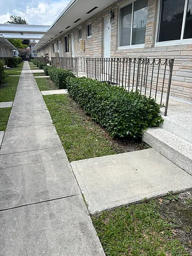 901 SW 8th Ave #21 Photo 1