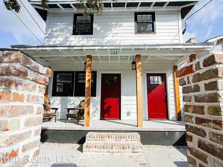 132 Romney St #A — Photo 1