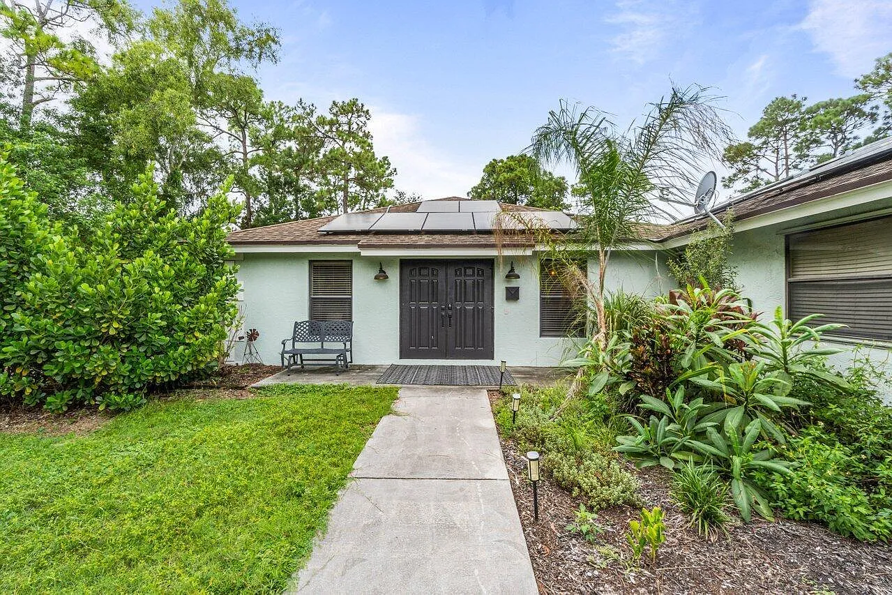 1 bed, 1.0 bath, 900 sqft, $2,000 — Photo 2