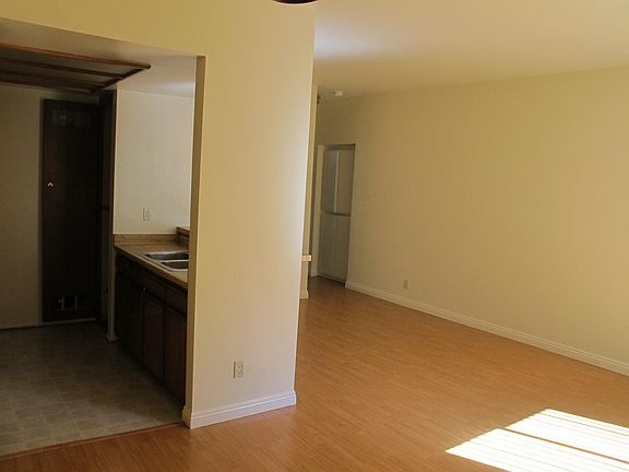4th image of 730 E Cedar Ave APT 103