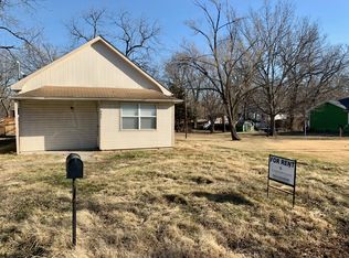 115 N Delaware St, Tonganoxie, KS 66086