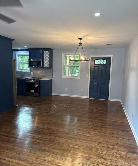 331 Simca St SE — Photo 4