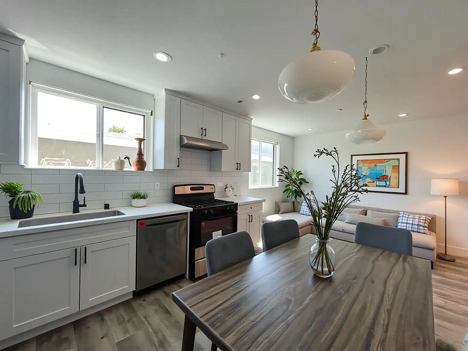 1st image of 1252 W 37th St #4
