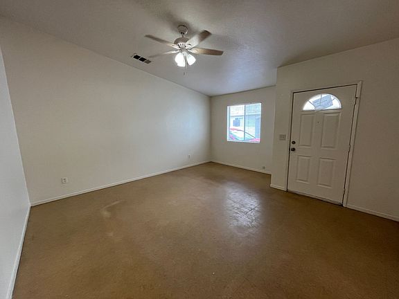 2nd image of 1424 Cottage Pl APT C