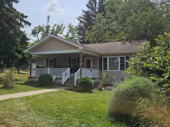 6590 E Berrien St, Eau Claire, MI 49111