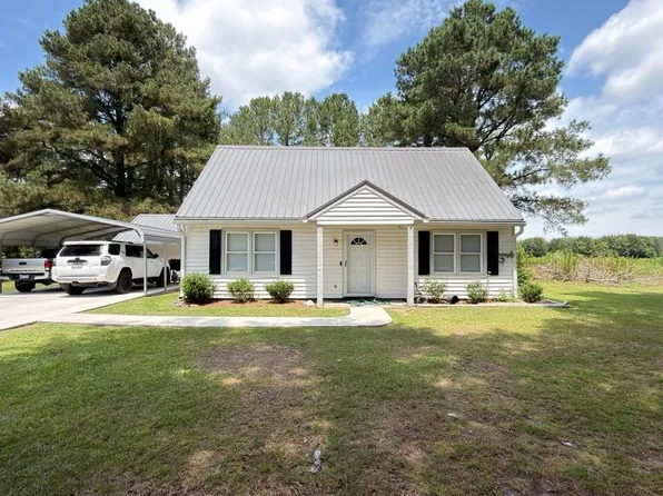 2704 Stoneybrook Rd, Farmville, NC 27828