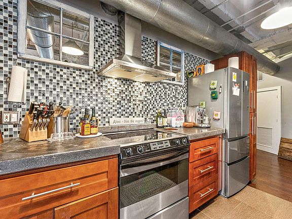 5th image of 878 Peachtree St NE APT 824