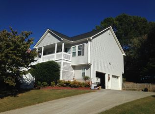 404 Hearthstone Way, Woodstock, GA 30189