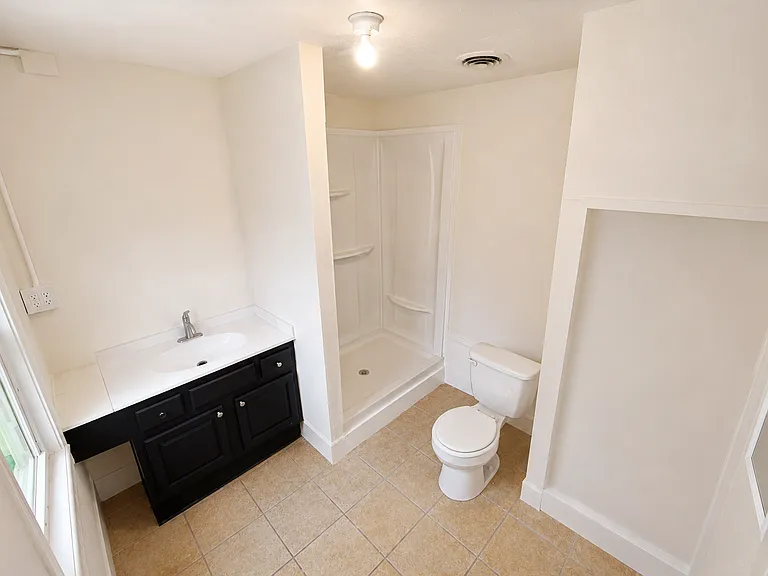 1200 N 50th Ter — Photo 6