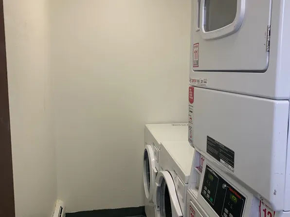 Crestview Apartments