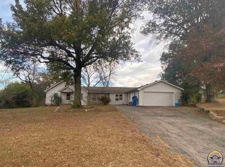450 NE 35th St, Topeka, KS 66617