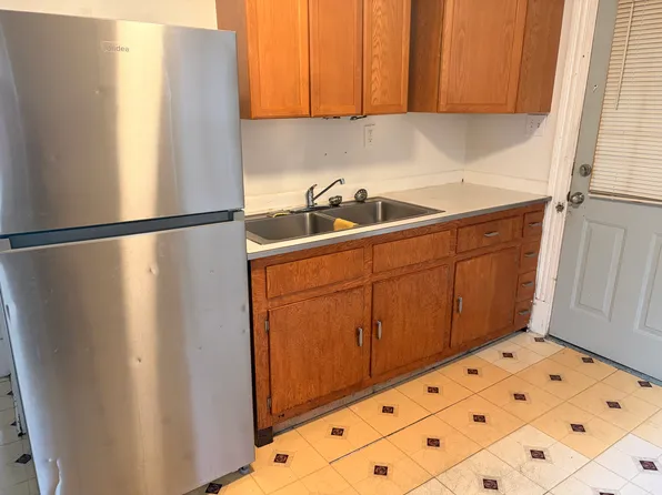 70 Southview St #2, Waterbury, CT 06706