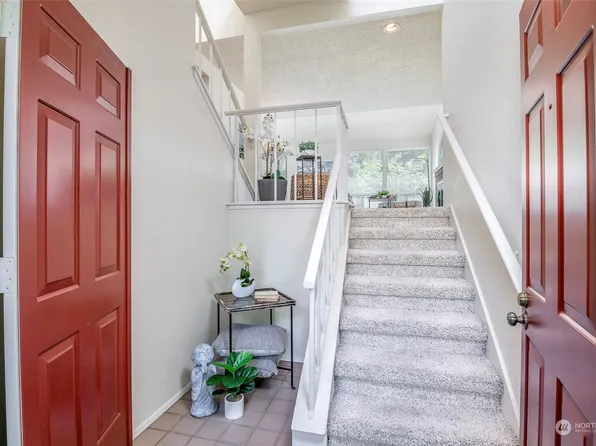 15111 Sunwood Boulevard #II22, Seattle, WA 98188