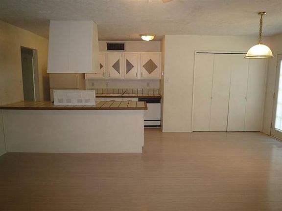 5th image of 10103 Deer Hollow Dr