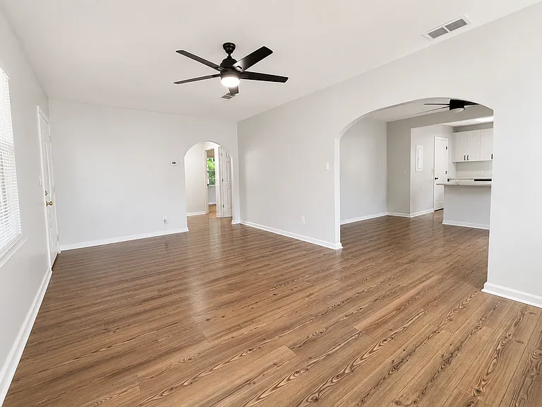 3348 Commonwealth Ave — Photo 22