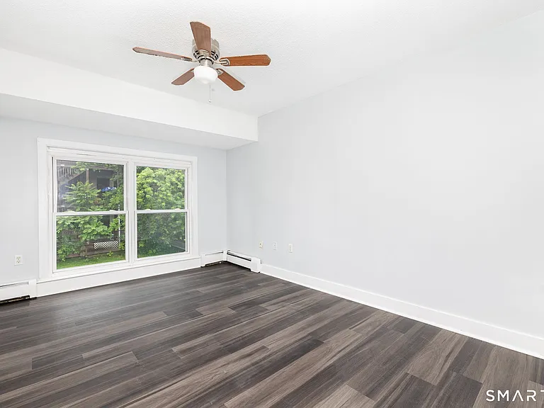 37 Enfield St — Photo 15