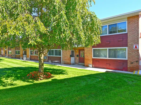400 Fulton Street #8A, Farmingdale, NY 11735