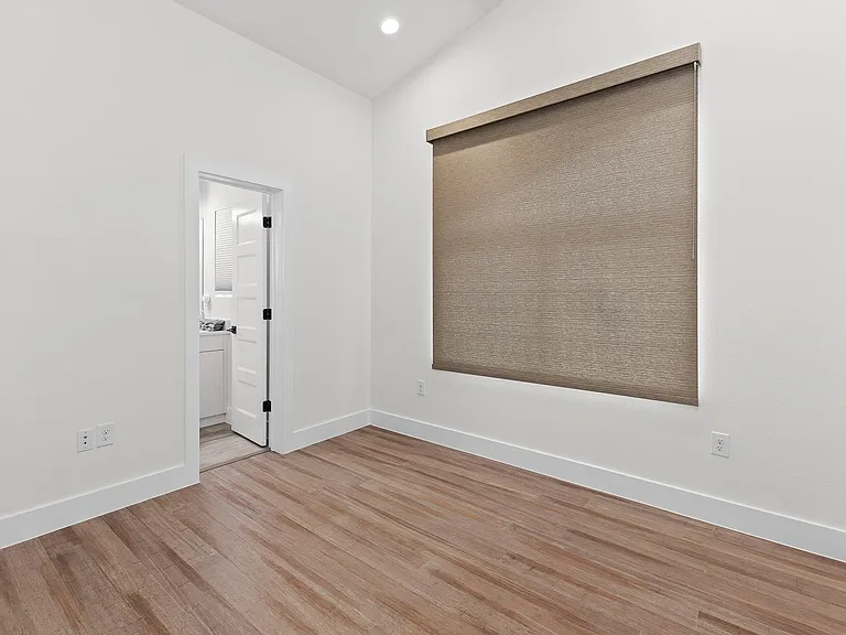 1193 E M Franklin Ave #1 — Photo 23