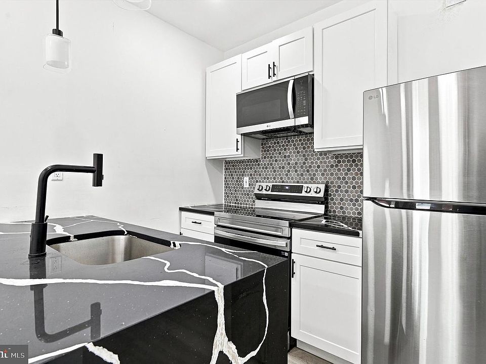 1st image of 2328 Nicholas St