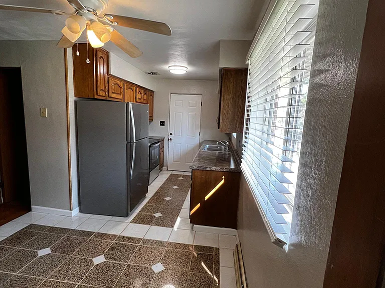 1316 Wayne St — Photo 11
