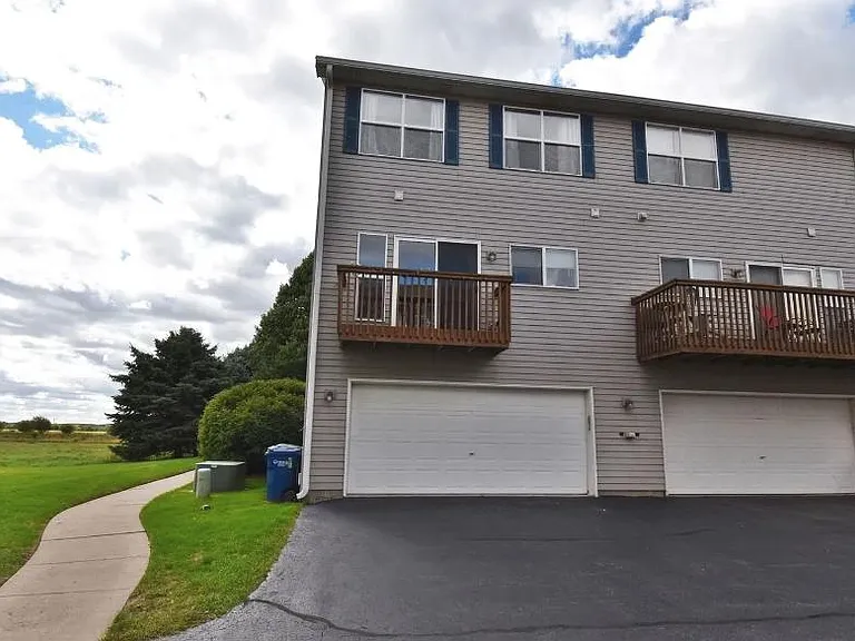 1299 Chestnut Ln — Photo 21