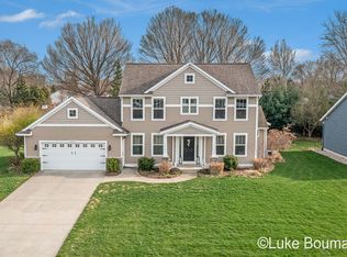 10234 Crabapple Ln, Zeeland, MI 49464