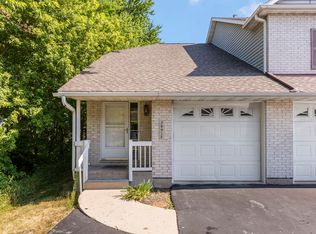 3891 S Pointe Dr UNIT F, Dekalb, IL 60115